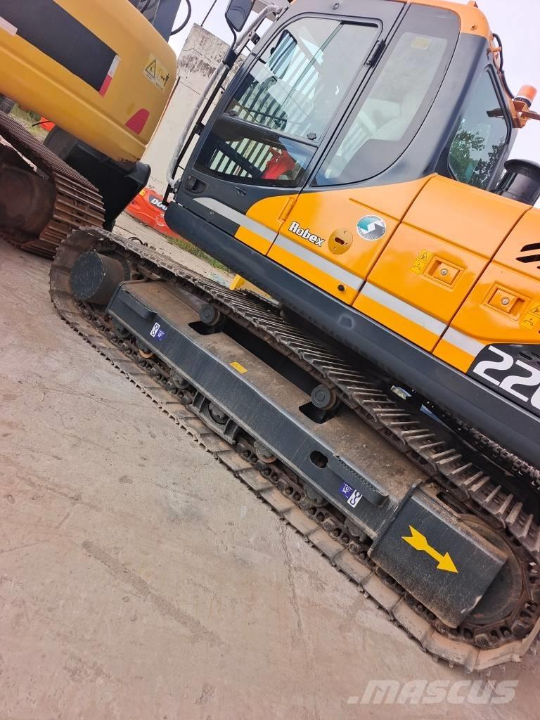 Hyundai 220 LC -9S حفارات زحافة