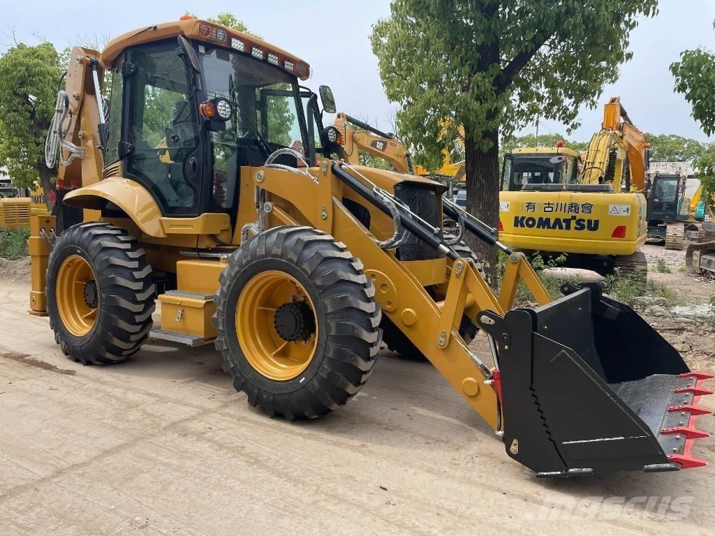 JCB 4 CX لوادر ذات جرافات عكسية
