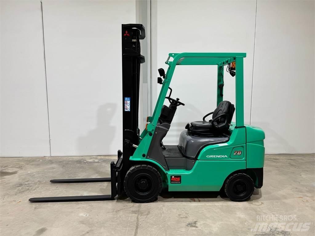 Mitsubishi FD20NT شاحنات الديزل