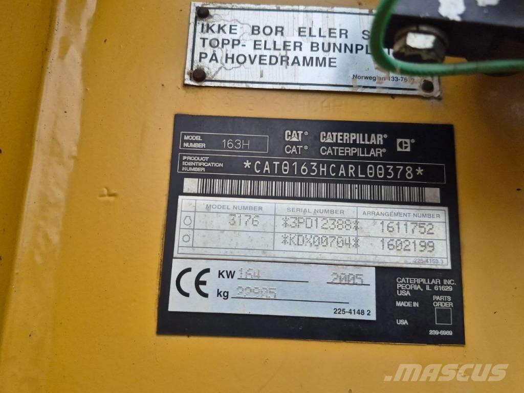 CAT 163 H معدات تمهيد الطرق