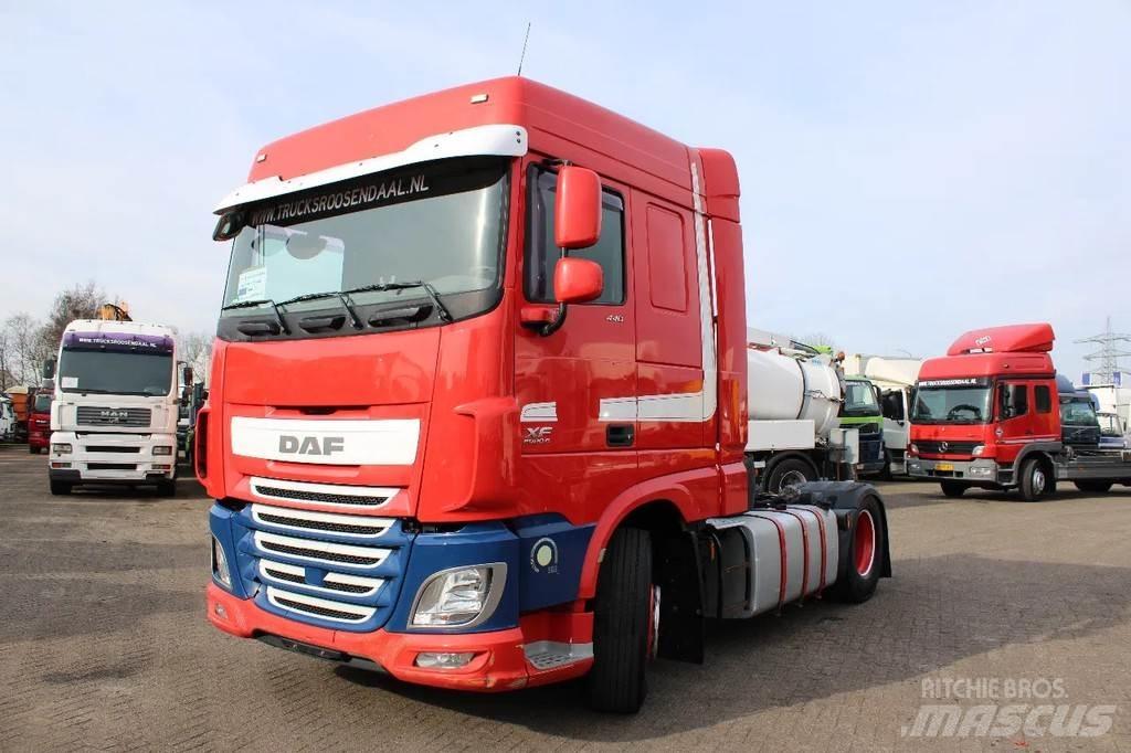 DAF XF 440 + EURO 6 وحدات الجر