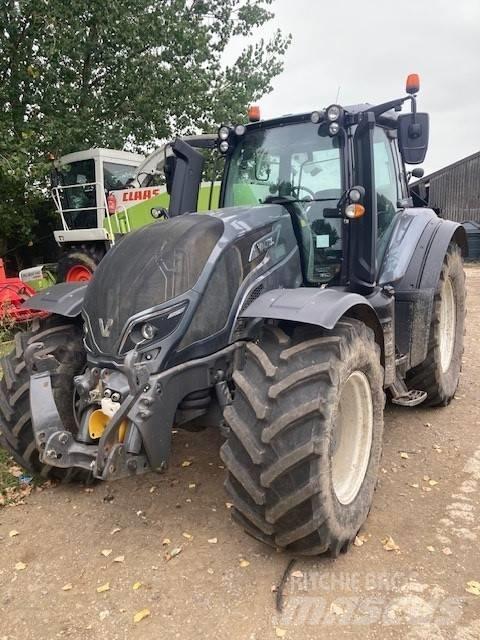 Valtra T 174 EA الجرارات