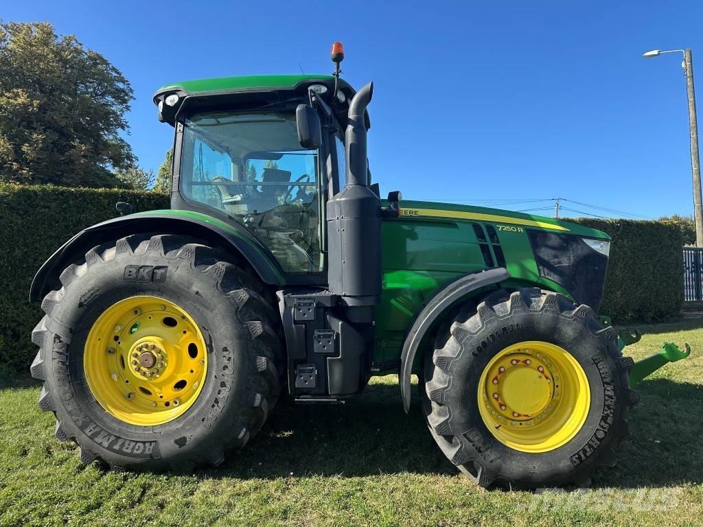 John Deere 7250 R الجرارات