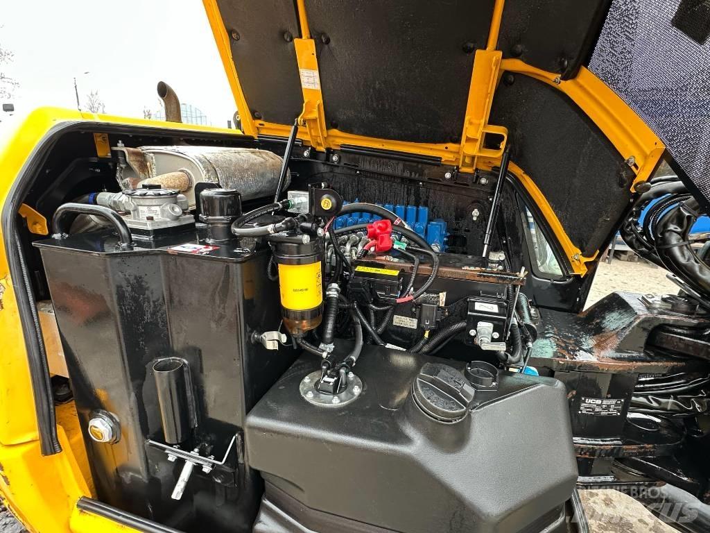 JCB 86 C-1 حفارات وسط 7 طن - 12 طن