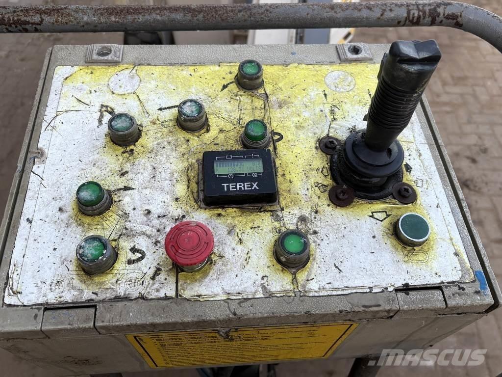 Terex ta33e رافعات سلة مفصلية