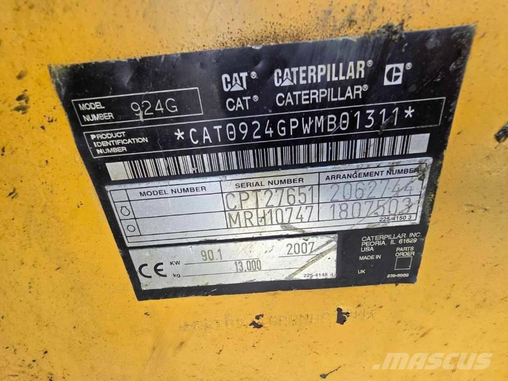 CAT 924 G لوادر بعجل