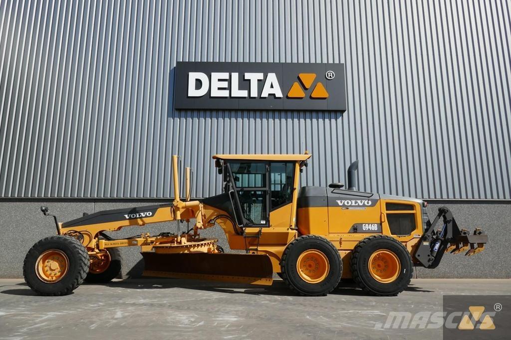 Volvo G946B AWD معدات تمهيد الطرق