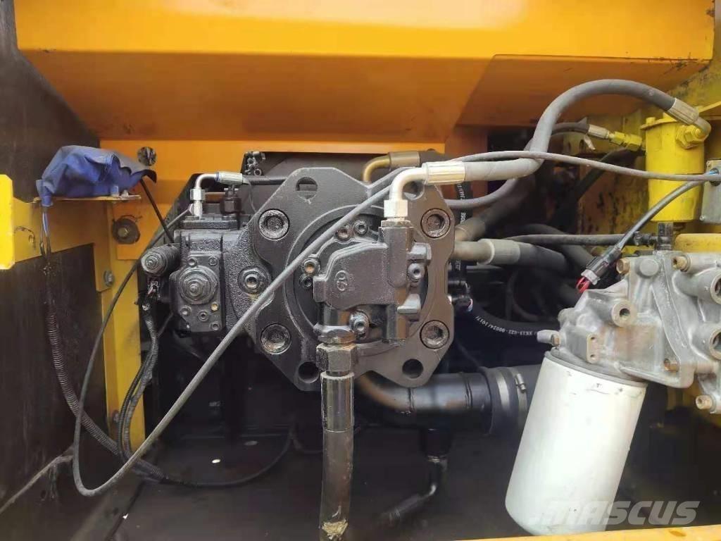 Sany SY 215 C-9 حفارات زحافة