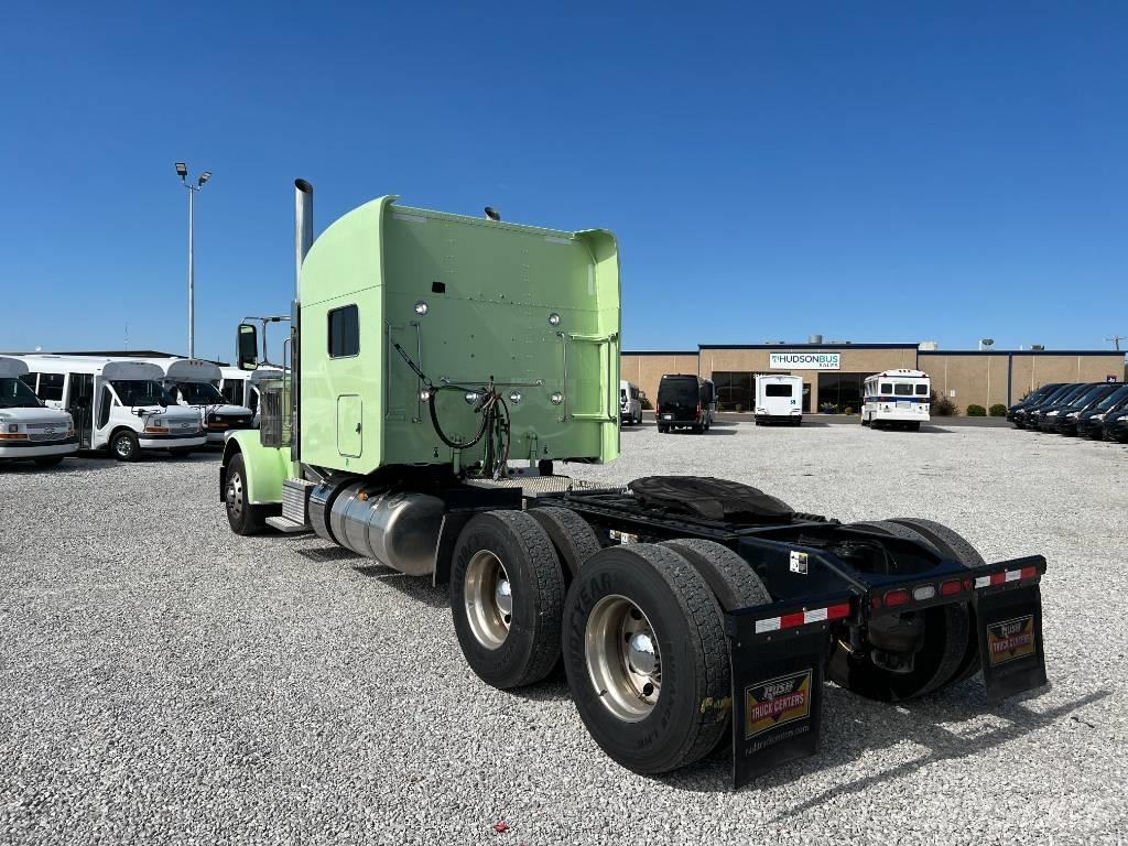 Peterbilt 389 وحدات الجر