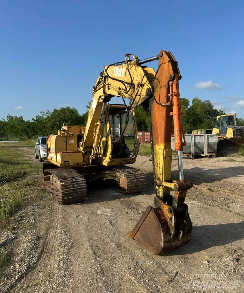 John Deere 190 E حفارات زحافة