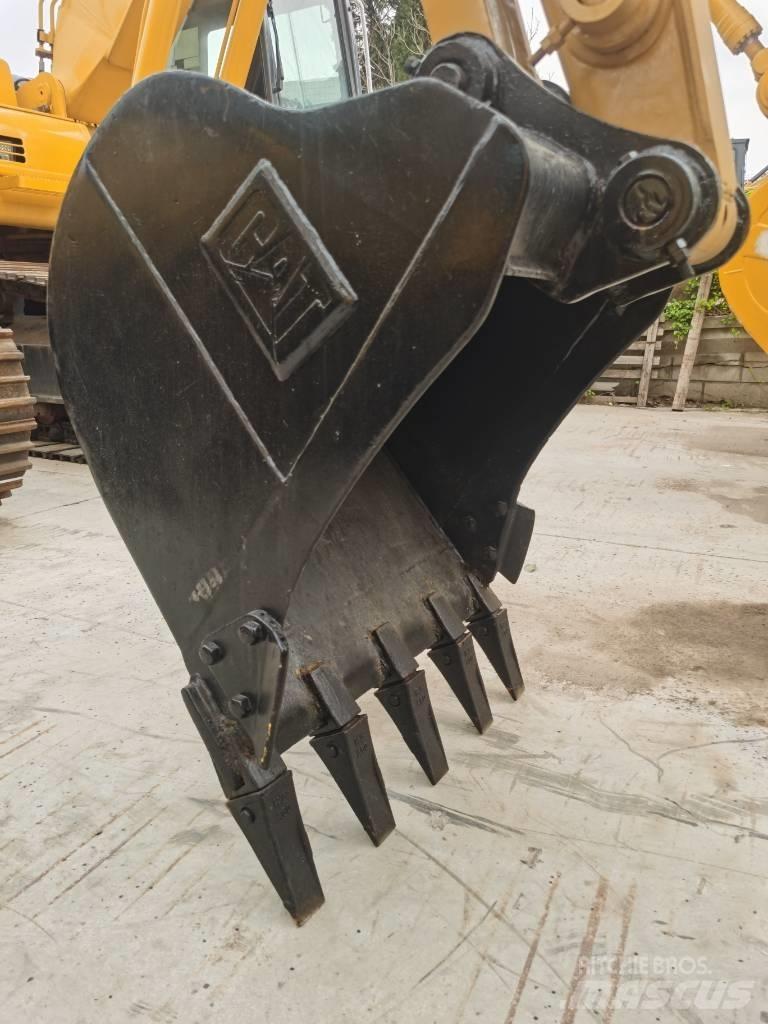 CAT 305.5 E حفارات صغيرة أقل من 7 طن (حفارات صغيرة)