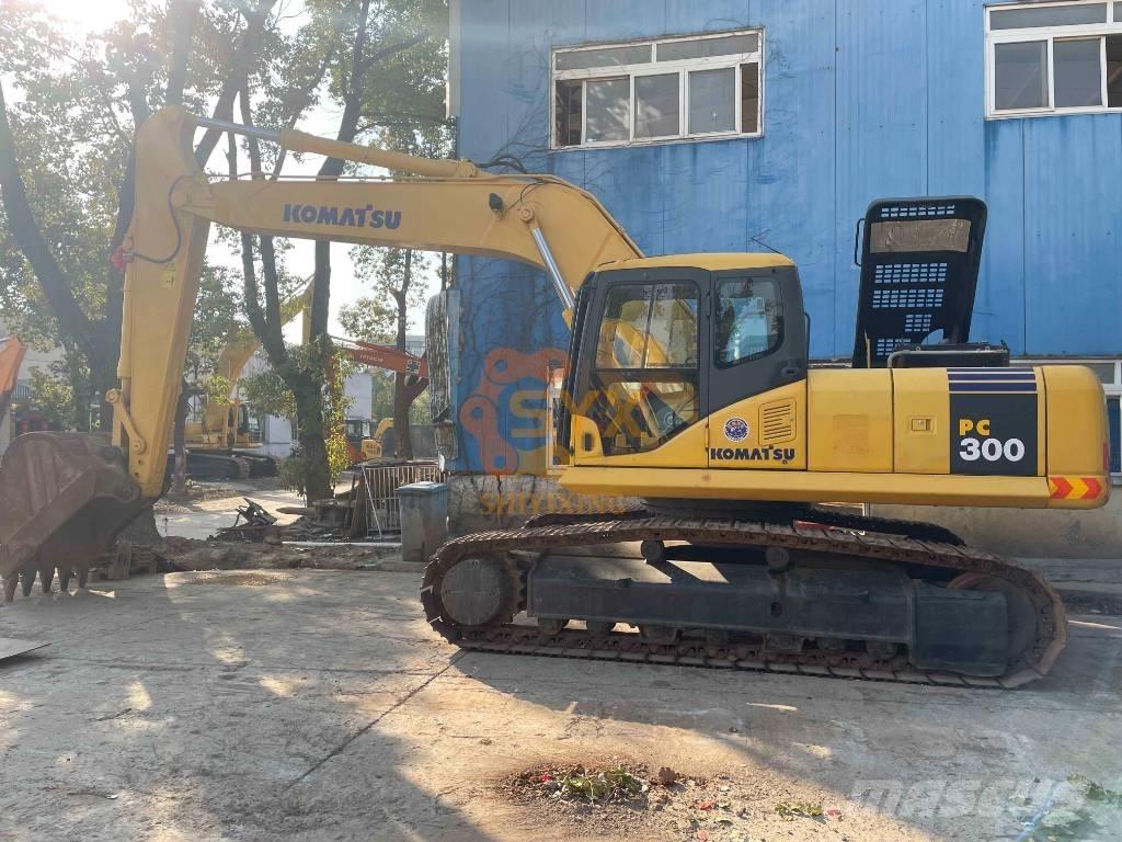Komatsu PC 270 حفارات زحافة