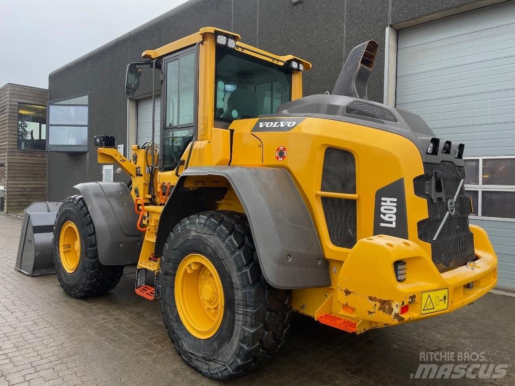 Volvo L60H لوادر بعجل