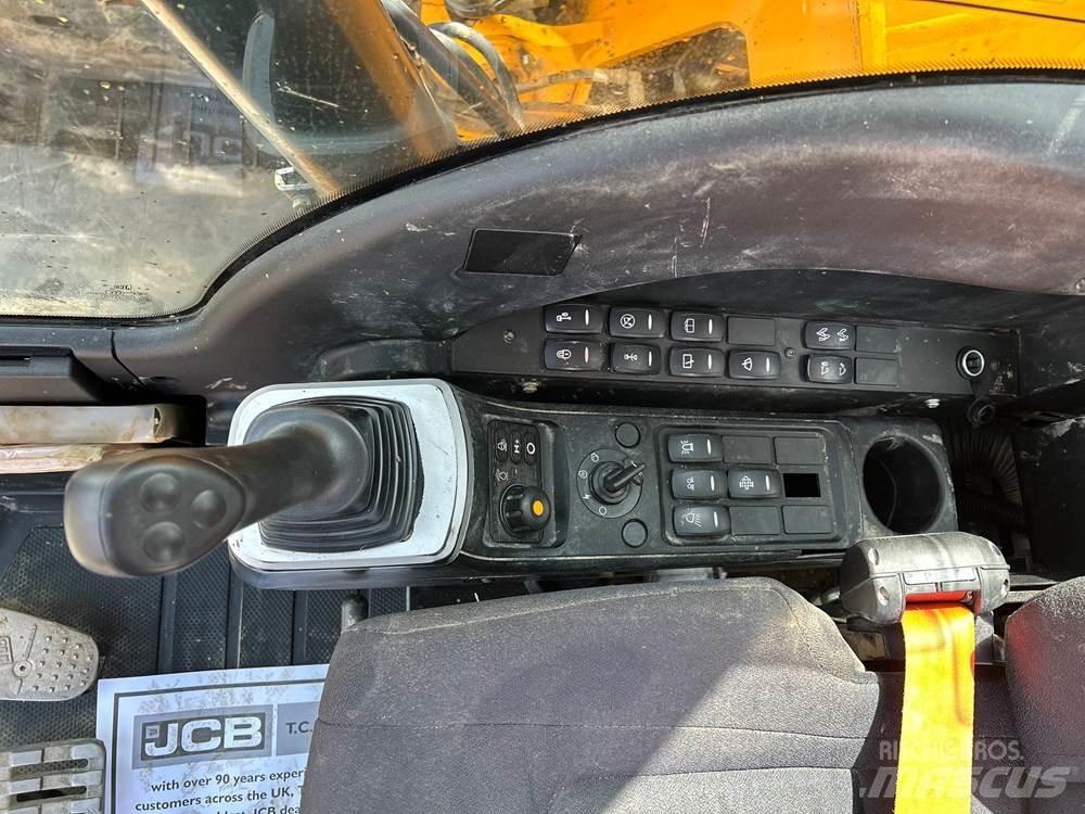 JCB JZ140 حفارات زحافة