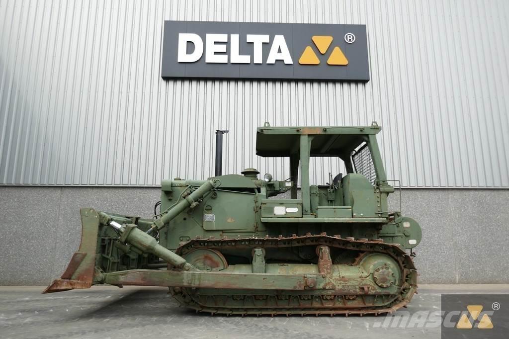 CAT D7F Ex-army بلدوزرات مجنزرة