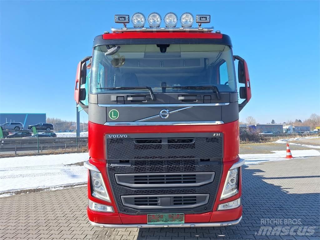 Volvo FH 500 6X2 شاحنات بمقصورة وهيكل