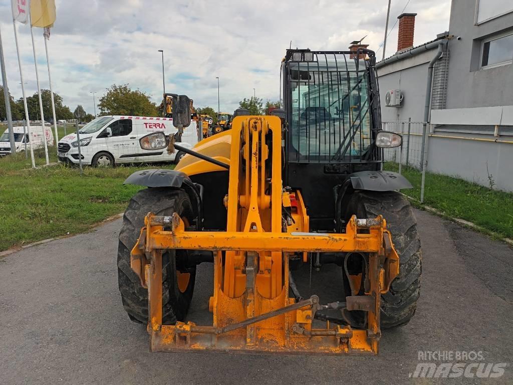 JCB 542-70 IND رافعة تلسكوبية