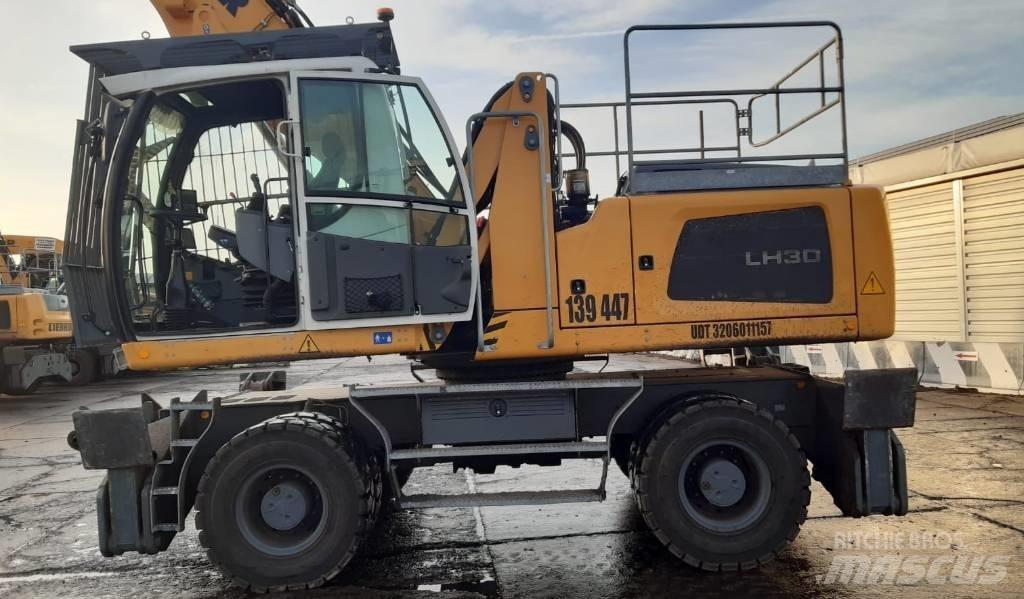 Liebherr LH 30 M مناولات المخلفات / مناولات صناعية