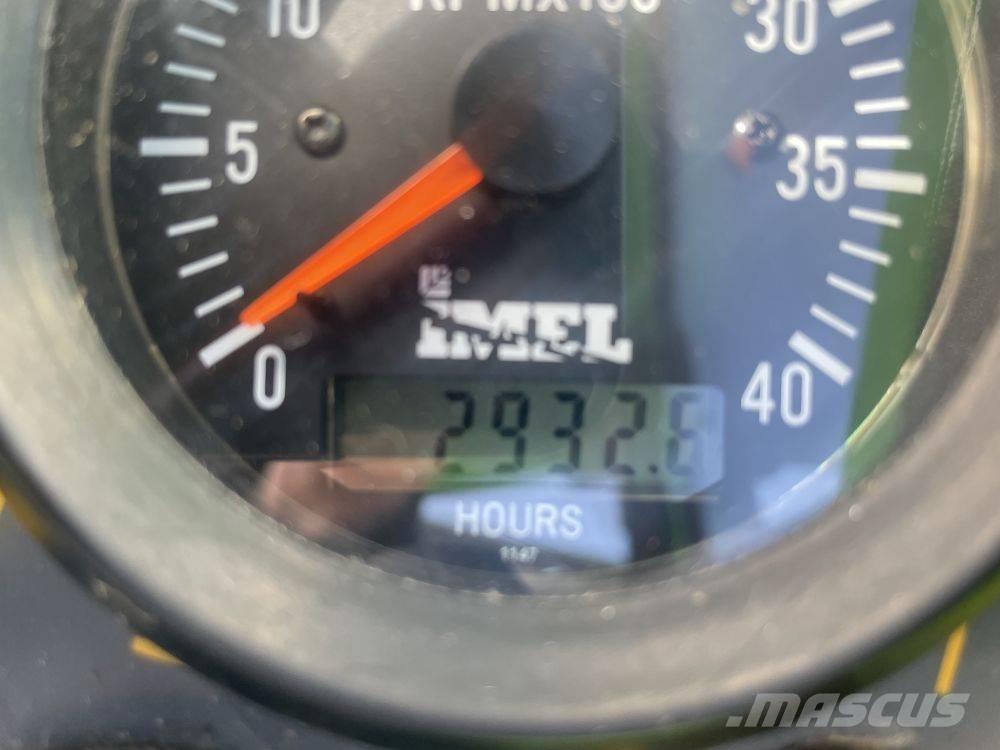 Avant 635 لوادر صغيرة