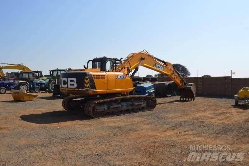 JCB JS205 حفارات صغيرة أقل من 7 طن (حفارات صغيرة)