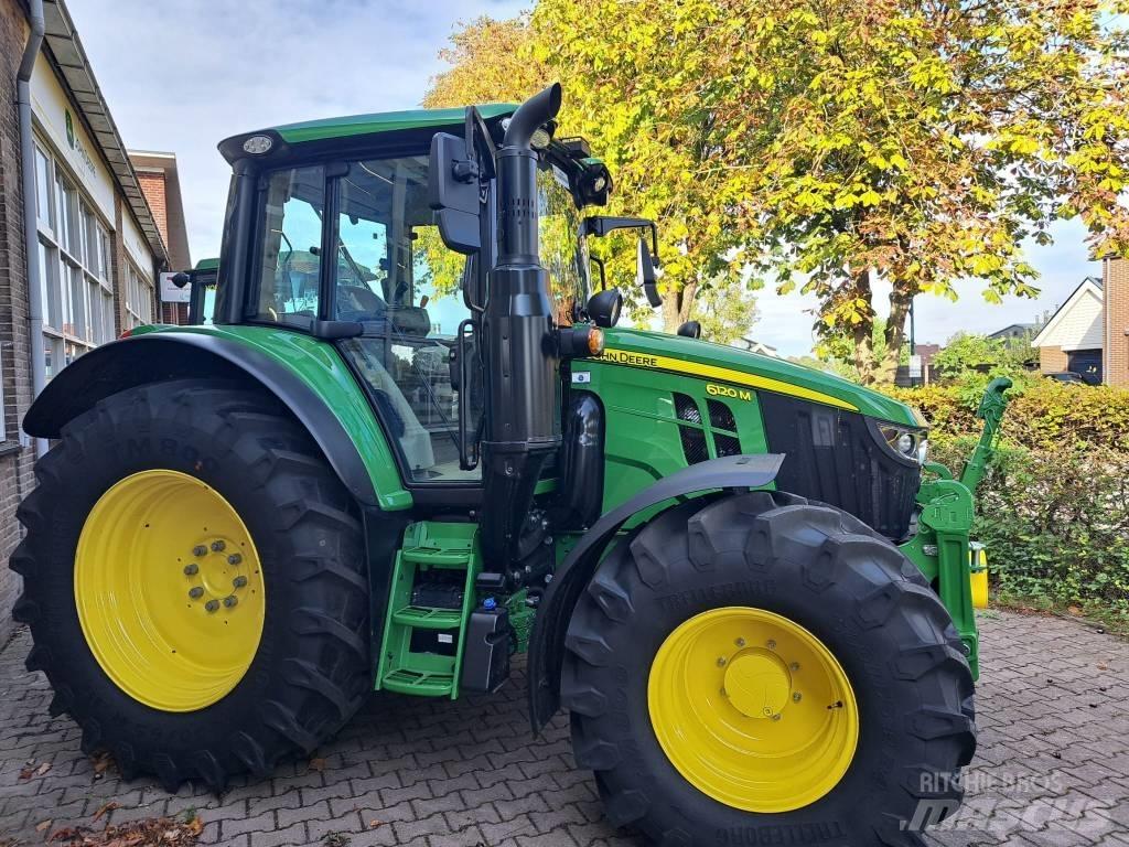 John Deere 6120M الجرارات