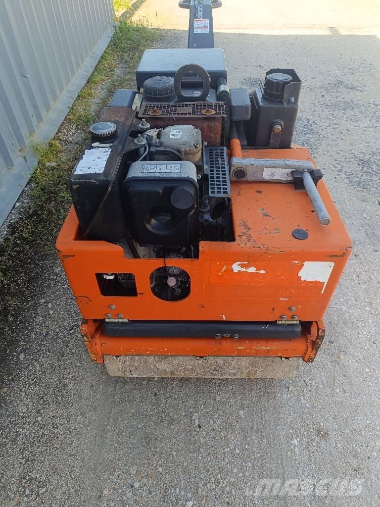 Bomag BW 65 H مداحل ثنائية الاسطوانة