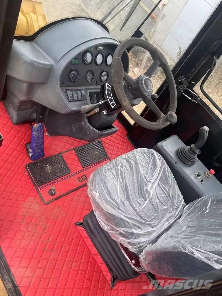 CAT 950H لوادر بعجل