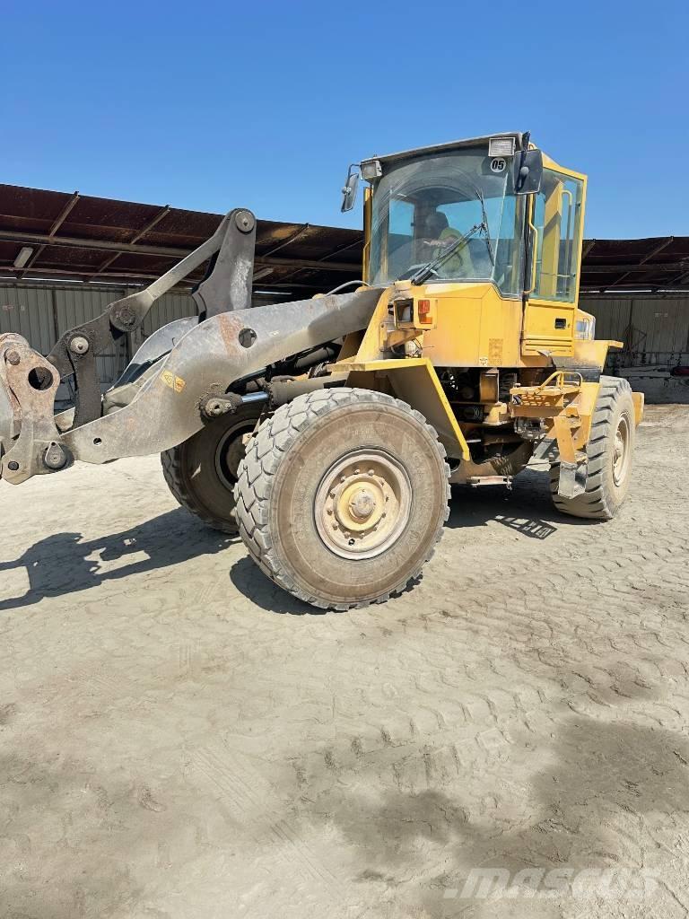 Volvo L 90 C لوادر بعجل