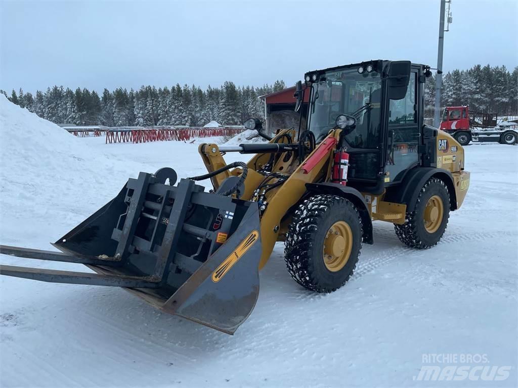 CAT 906 High Spec لوادر بعجل