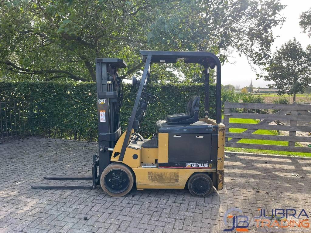 CAT EC25N شاحنات ذات رافعات شوكية تعمل بالكهرباء