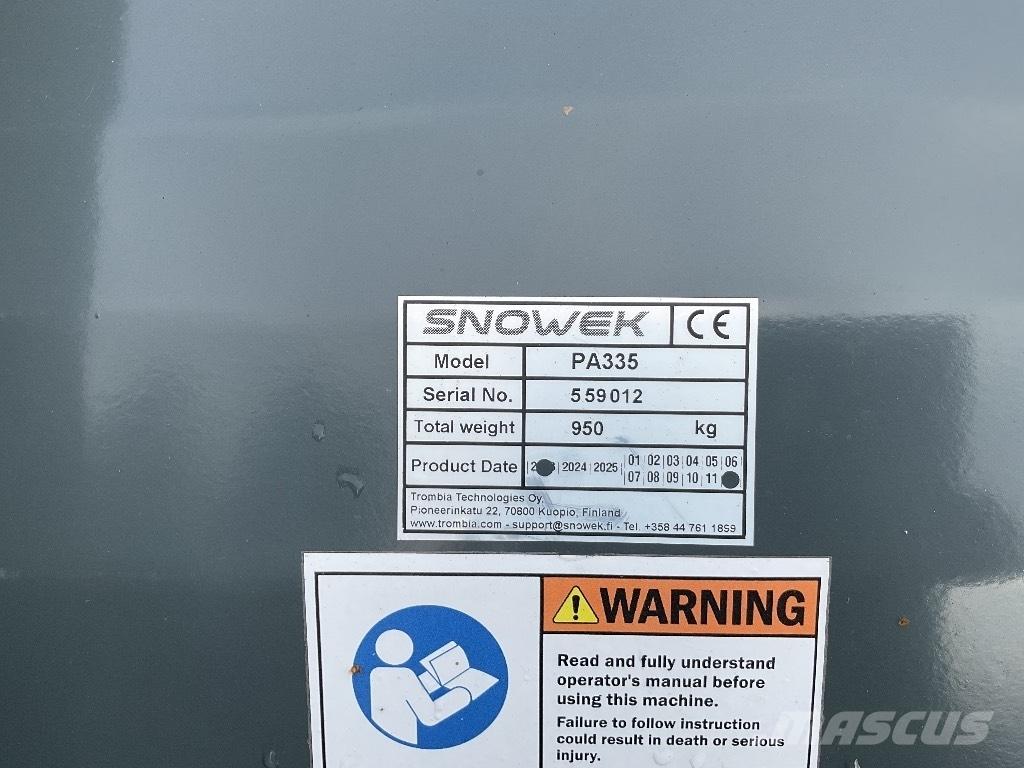 Snowek PA335 حراثات ونصول الجليد