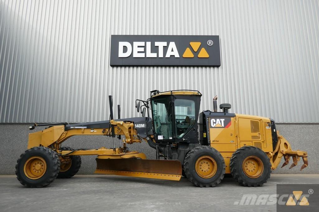 CAT 140M2 معدات تمهيد الطرق