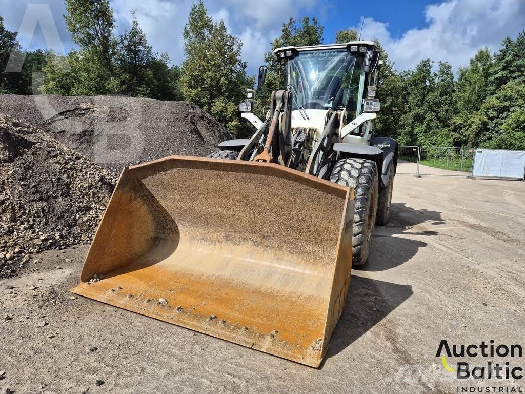Volvo L 90 لوادر بعجل