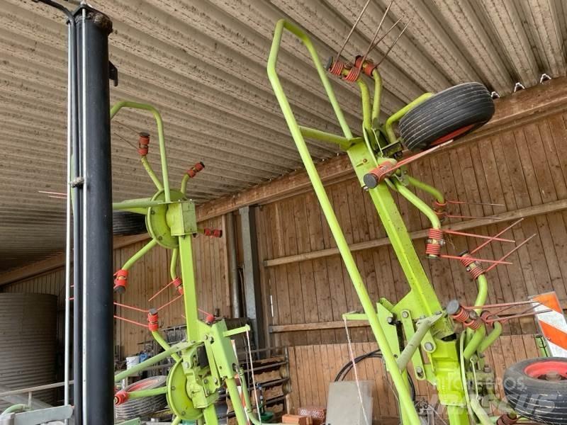 CLAAS Volto 670 مكابس وميبسات التبن