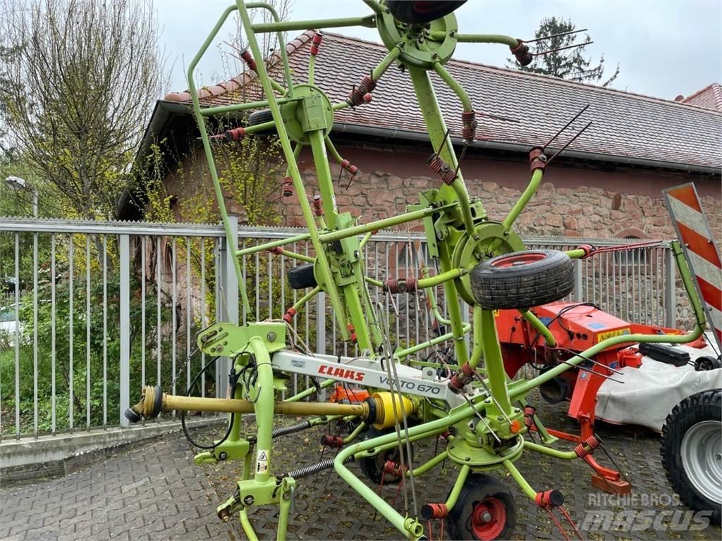 CLAAS Volto 670 مكابس وميبسات التبن