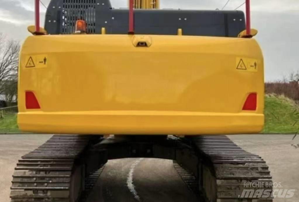 Komatsu PC 490 LC حفارات زحافة