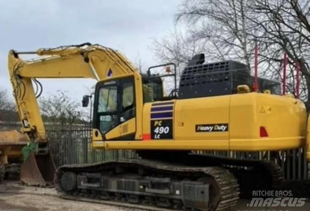 Komatsu PC 490 LC حفارات زحافة