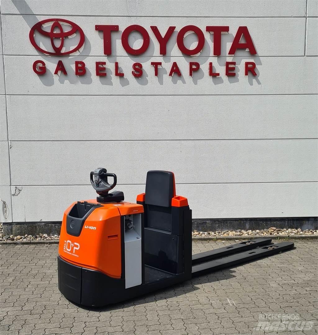 Toyota OSE 250 معدات الرفع عالي المستوى