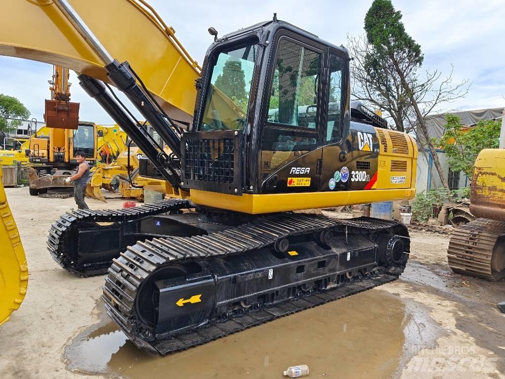 CAT 330D 2L حفارات زحافة