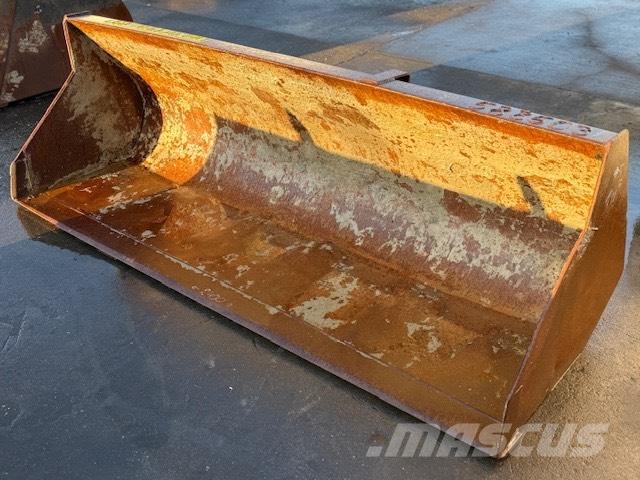 Manitou USED BUCKET دلاء