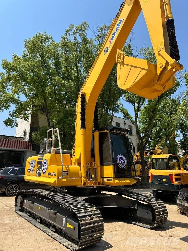 Komatsu PC 240 حفارات زحافة