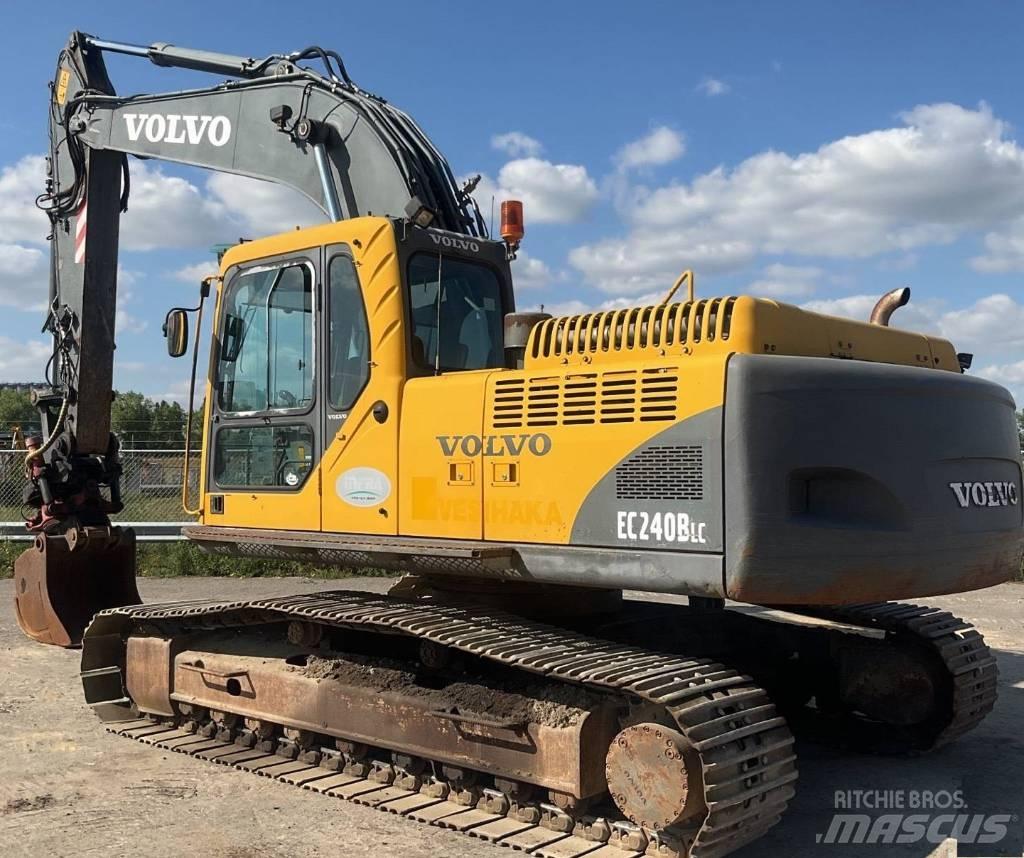 Volvo EC 240 B حفارات زحافة