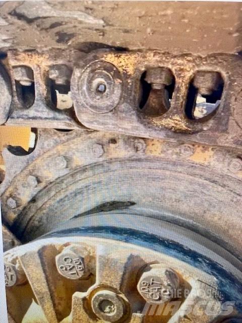 CAT D 4 K XL بلدوزرات مجنزرة