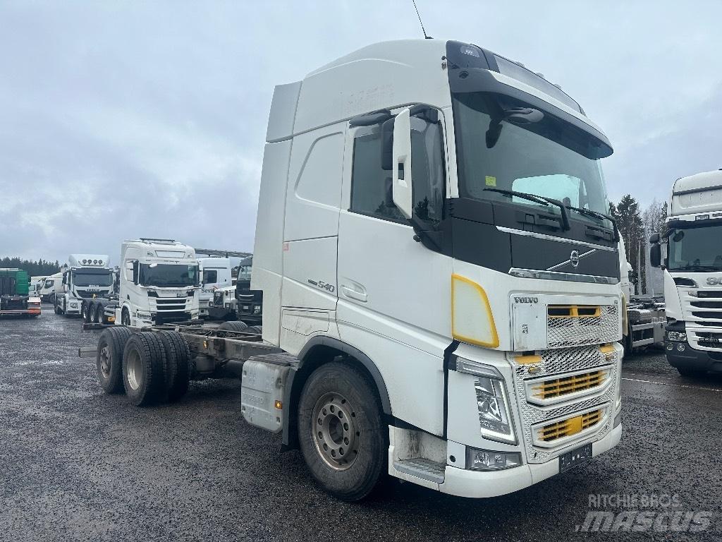 Volvo FH13 540 6x2*4 شاحنات بمقصورة وهيكل
