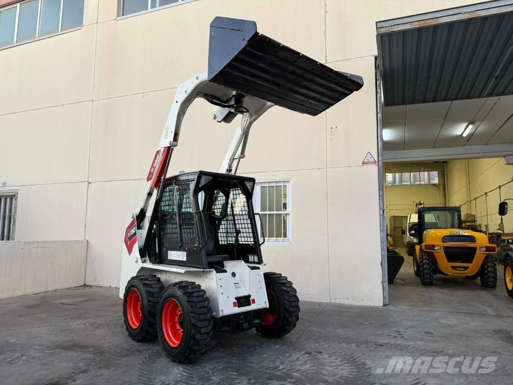 Bobcat S 130 لوادر انزلاقية التوجيه