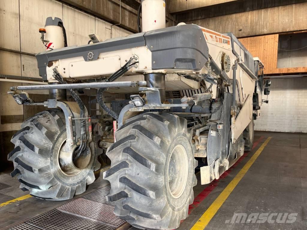 Wirtgen WR 240i أخرى