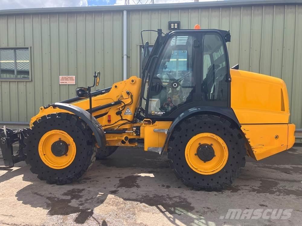 JCB TM320 لوادر صغيرة