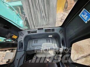 Kobelco SK 200-8 حفارات زحافة