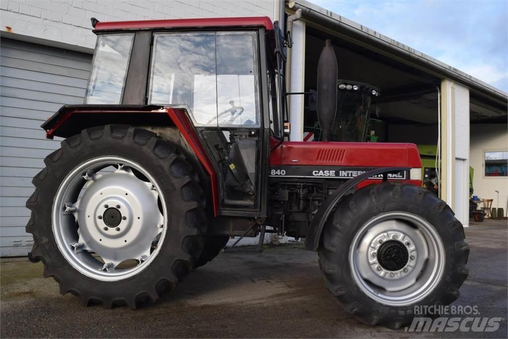Case IH 840 الجرارات