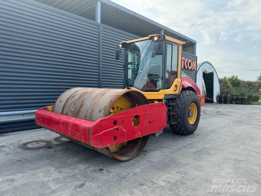 Volvo SD135B مداحل أحادية الأسطوانة